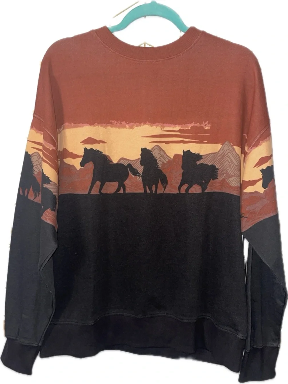 Rock and roll denim horse border sweatshirt NWT SIZE L - Picture 3 of 5